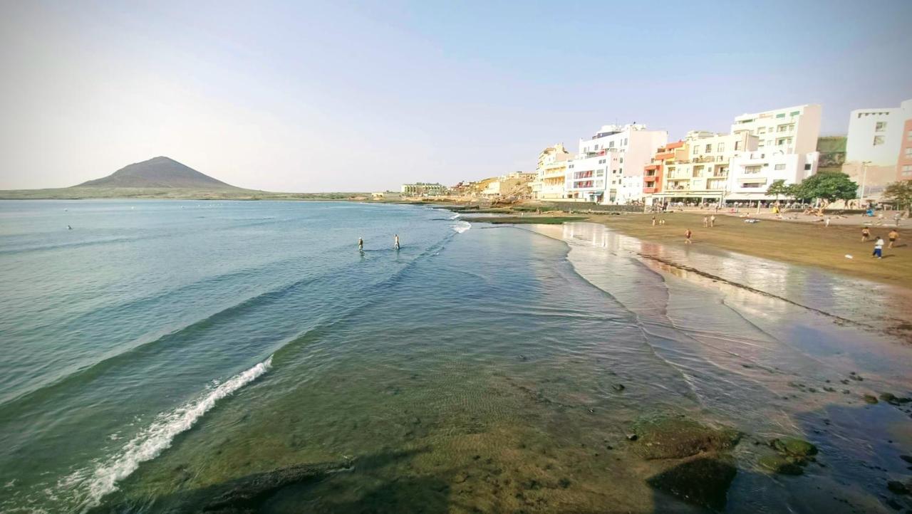 Alquilaencanarias-Medano Tio Claudio Beachfront Эль-Медано Экстерьер фото